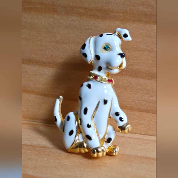 Vintage Enamel Dog Brooch - Cream and Gold Tone - Picture 16 of 17